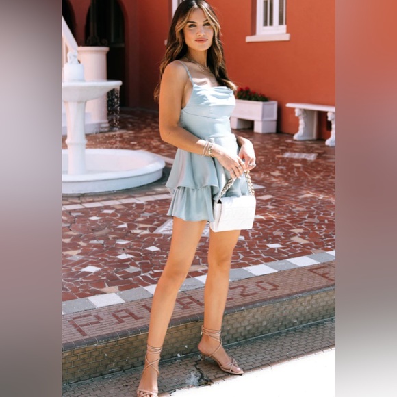 NWT VICI RAQUELLE SATIN COWL NECK ROMPER - DUSTY SAGE - Picture 5 of 5